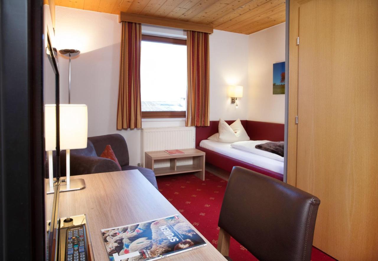 Hotel Bruno Fuegen Exterior photo